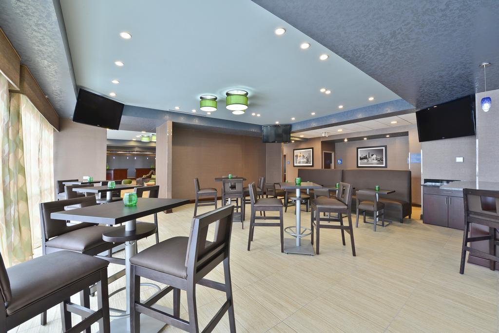 Wyndham Garden Elk Grove Village - O'Hare Bagian luar foto
